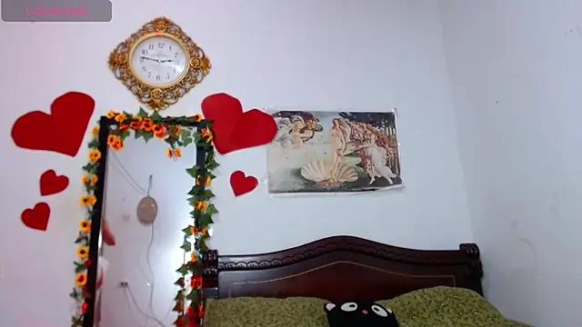 MeganCrouch online show from November 2025 07:13:01 PM