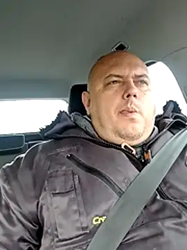 Snapshot of BigromeoXX chatting on November 2025 10:15:01 AM BigromeoXX online show from November 2025 10:15:01 AM