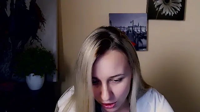 Snapshot of _Nicole_new chatting on June 2026 08:30:01 AM Nicole new online show from June 2026 08:30:01 AM