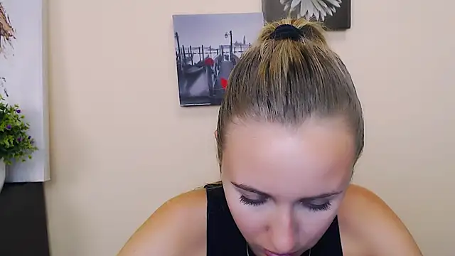 Snapshot of _Nicole_new chatting on July 2026 07:56:02 AM Nicole new online show from July 2026 07:56:02 AM