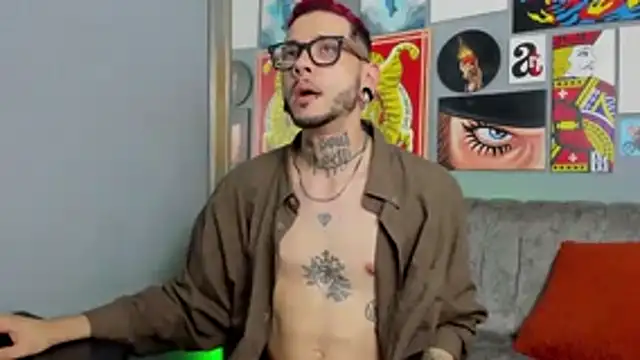 MurdockH online show from November 2025 06:13:02 AM