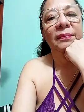Snapshot of MATTHEW_MRANDA chatting on May 2026 04:17:01 AM MATTHEW MRANDA online show from May 2026 04:17:01 AM