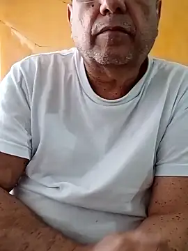 Snapshot of MATTHEW_MRANDA chatting on May 2026 04:47:01 PM MATTHEW MRANDA online show from May 2026 04:47:01 PM
