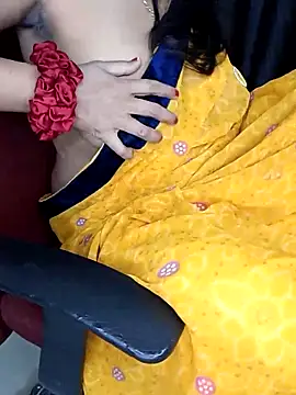 Snapshot of kaamuk_shweta chatting on February 2025 09:30:02 AM kaamuk shweta online show from February 2025 09:30:02 AM