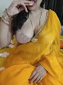 Snapshot of kaamuk_shweta chatting on July 2026 10:39:01 AM kaamuk shweta online show from July 2026 10:39:01 AM
