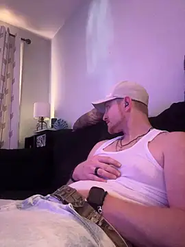 bigred0808 online show from March 2026 03:40:02 PM