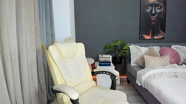 Sonia  Rey online show from October 2025 01:59:02 PM