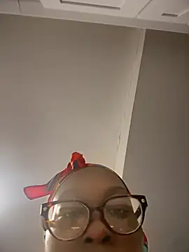 honeybrow online show from March 2026 01:48:01 PM