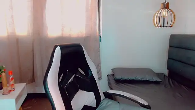 Oriana braom online show from January 2025 10:26:01 PM