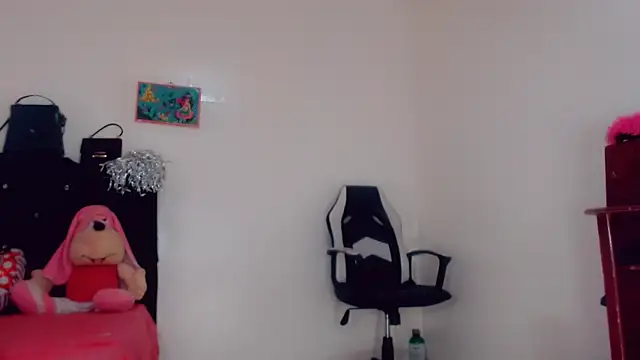 Oriana braom online show from November 2025 07:13:02 PM