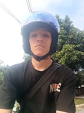 CRYBYT9 online show from September 2025 10:43:02 PM