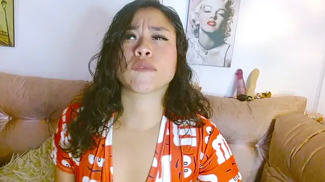 hinataleecs online show from December 2024 02:43:02 AM