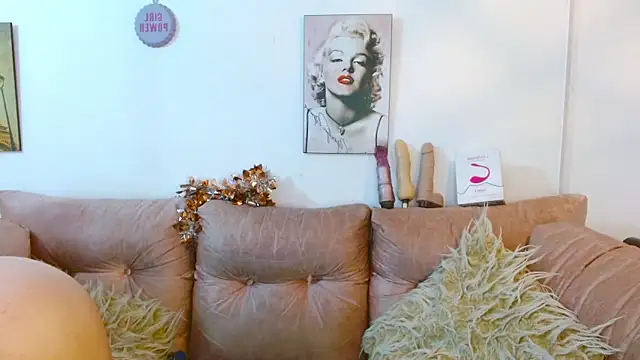 hinataleecs online show from January 2025 04:19:02 AM