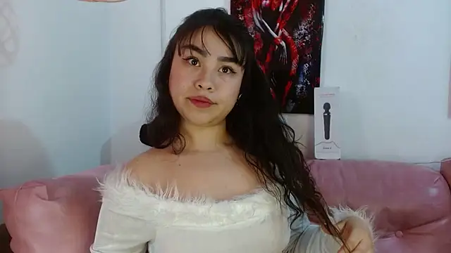 hinataleecs online show from November 2025 06:56:02 PM