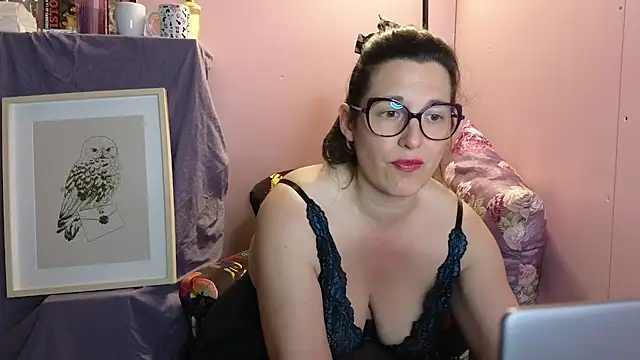 bella-louva online show from June 2026 06:51:02 PM