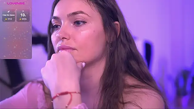 Snapshot of EmilyJuarez chatting on May 2026 08:43:02 AM EmilyJuarez online show from May 2026 08:43:02 AM