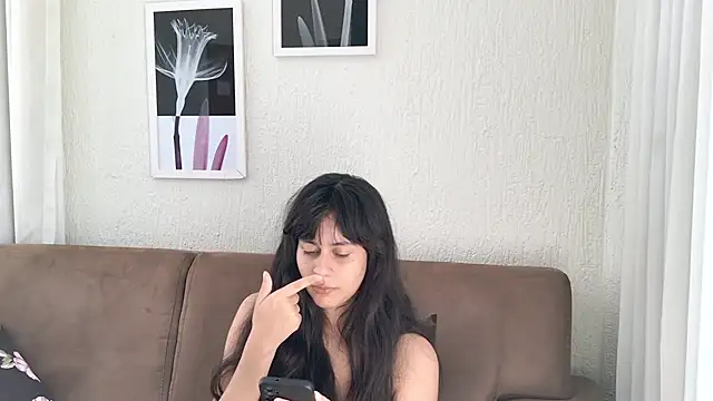 Snapshot of Blue_butterfly chatting on January 2025 06:36:02 PM Blue butterfly online show from January 2025 06:36:02 PM