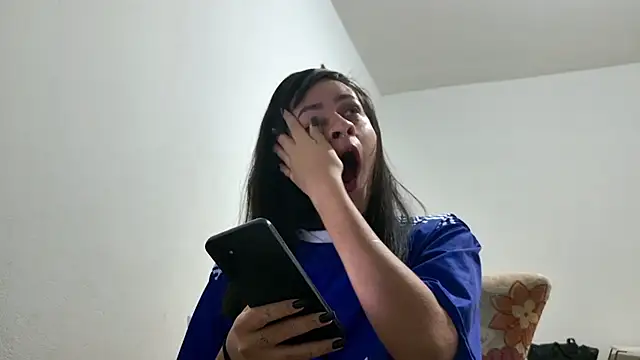 Snapshot of Blue_butterfly chatting on September 2025 07:19:02 AM Blue butterfly online show from September 2025 07:19:02 AM