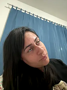 Snapshot of Blue_butterfly chatting on September 2025 11:53:01 PM Blue butterfly online show from September 2025 11:53:01 PM