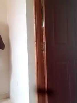 Snapshot of BriannaVincent chatting on October 2025 04:24:02 AM BriannaVincent online show from October 2025 04:24:02 AM