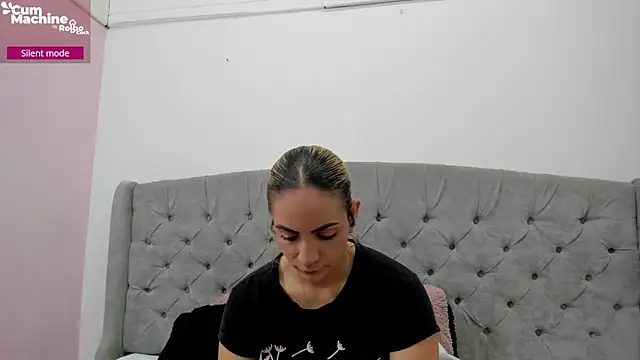 Valesskahall online show from November 2025 12:19:02 PM