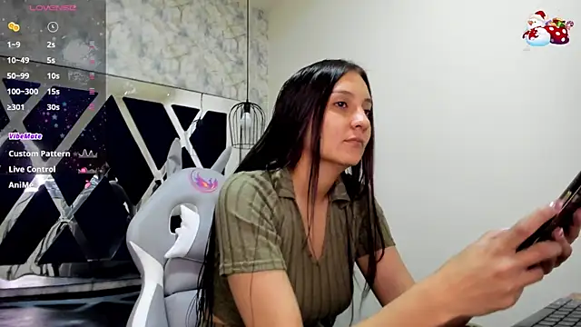  alaia collway  online show from December 2024 11:45:01 AM