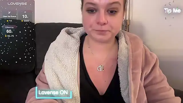 NaughtyWifeUK online show from December 2024 09:35:01 PM