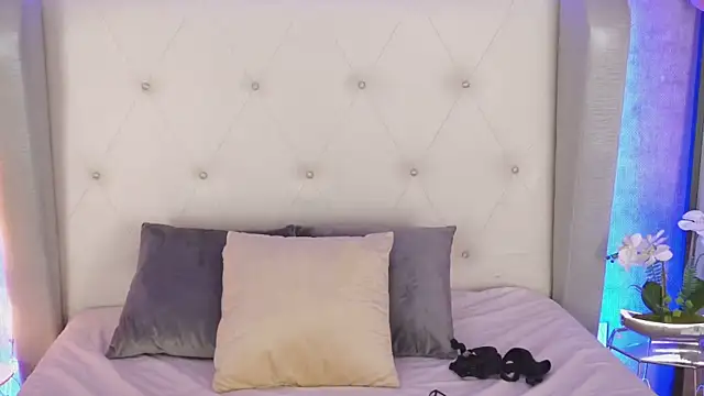 ViolettMoon1 online show from January 2025 10:16:02 AM