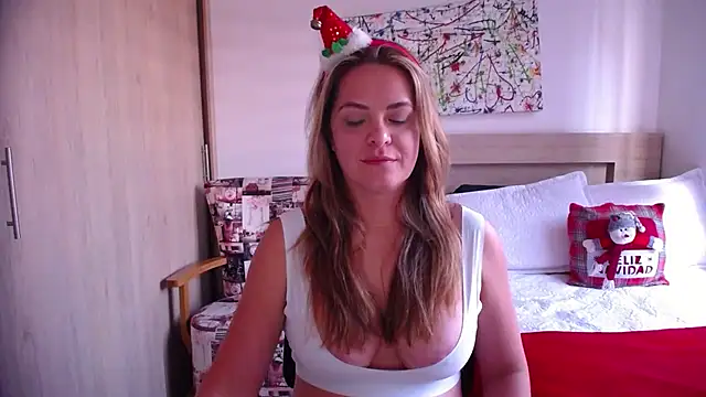 ParisW online show from December 2024 09:18:02 PM