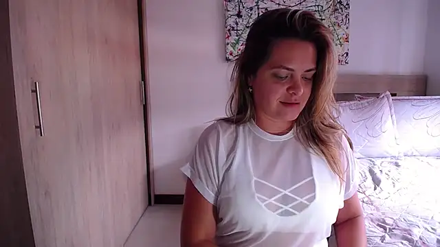 ParisW online show from January 2025 08:26:01 PM