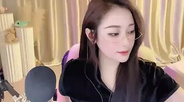 Daisy-77 online show from February 2025 09:15:01 PM