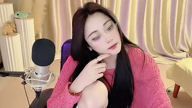 Daisy-77 online show from March 2025 06:34:01 PM