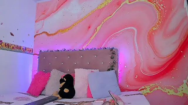 Daisy  rose online show from January 2025 11:13:02 AM