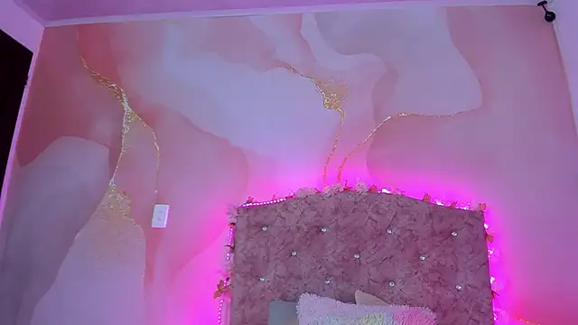 Daisy  rose online show from February 2025 11:06:02 AM