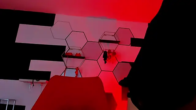 alondrabigtits online show from February 2025 12:23:02 PM