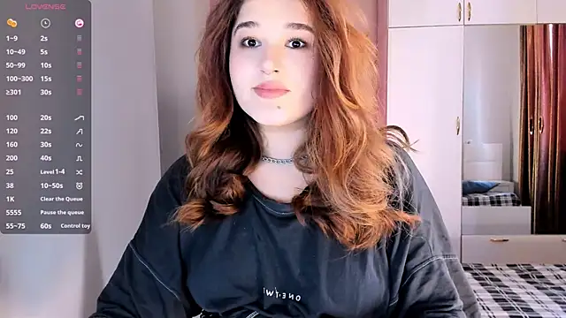 Snapshot of July_Slowdive chatting on January 2025 11:20:01 AM July Slowdive online show from January 2025 11:20:01 AM