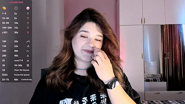 Snapshot of July_Slowdive chatting on January 2025 11:56:02 AM July Slowdive online show from January 2025 11:56:02 AM