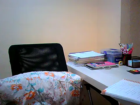 maliamiller online show from October 2025 06:15:01 AM