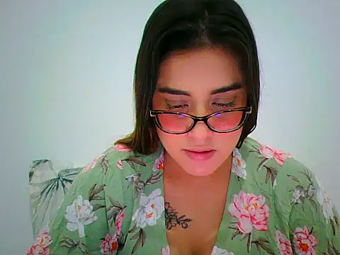 maliamiller online show from April 2026 09:13:01 AM