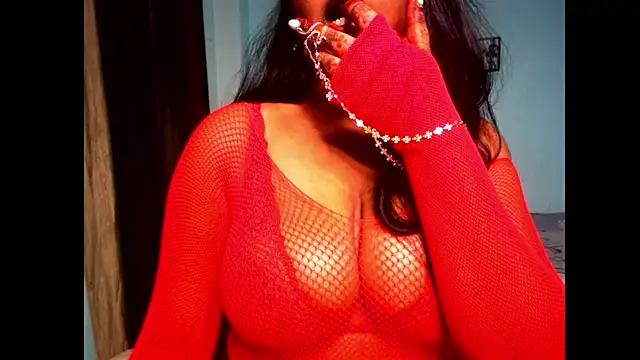 Snapshot of expression_queen chatting on February 2026 03:19:01 PM expression queen online show from February 2026 03:19:01 PM