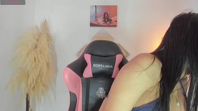 kattadoll online show from April 2026 05:35:01 PM