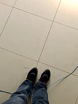 huzi518 online show from October 2025 02:19:02 AM