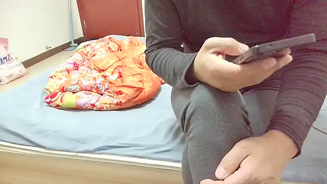 huzi518 online show from December 2025 03:51:02 PM