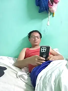 Andresguz35 online show from March 2026 04:05:02 AM