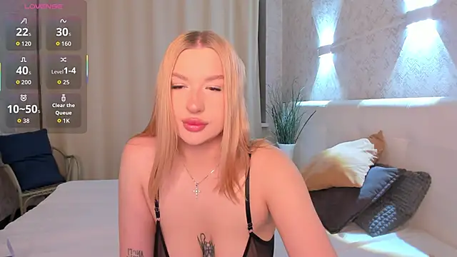 Emma  Leee online show from February 2026 01:10:02 AM