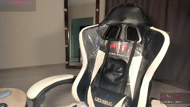 Lana Younes online show from March 2025 08:40:01 PM