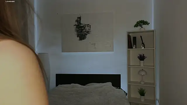 Snapshot of aryamirelle chatting on March 2025 09:18:02 PM aryamirelle online show from March 2025 09:18:02 PM