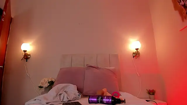 Snapshot of dani_skinny_ chatting on January 2025 05:42:02 PM dani skinny online show from January 2025 05:42:02 PM