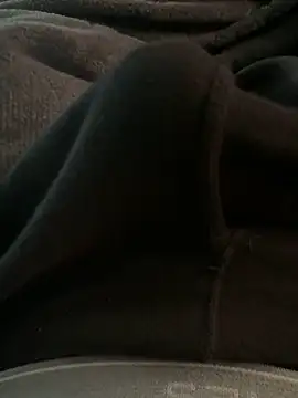 jrizz215 online show from October 2025 04:08:01 PM