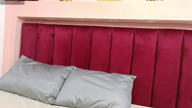 JESSYCORTES online show from February 2025 03:39:01 PM